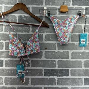 Hello‎ Molly Freshwater Sunset bikini set Tops Size Medium Bottoms Size Large